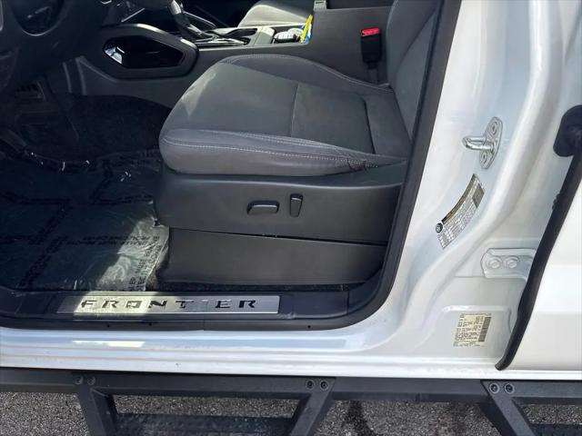 2023 Nissan Frontier Crew Cab SV 4x4