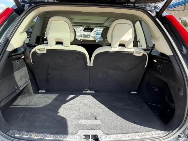 2016 Volvo XC90 T6 Momentum