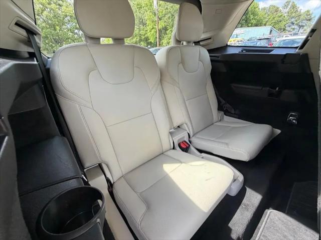 2016 Volvo XC90 T6 Momentum