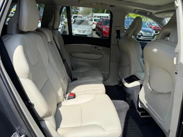 2016 Volvo XC90 T6 Momentum
