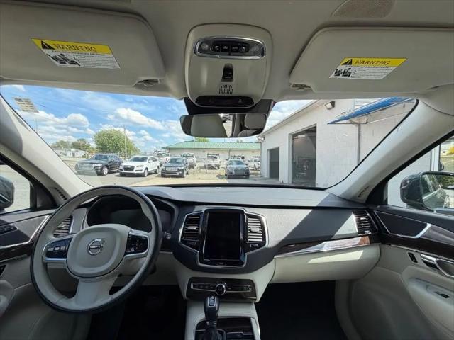 2016 Volvo XC90 T6 Momentum