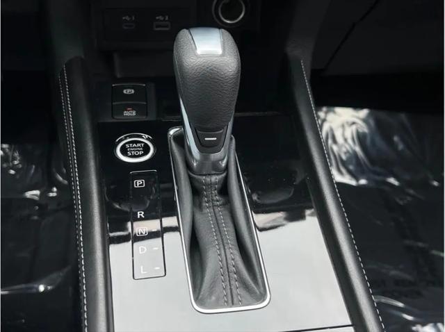 2023 Nissan Kicks SR Xtronic CVT