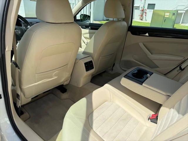 2014 Volkswagen Passat 1.8T SEL Premium