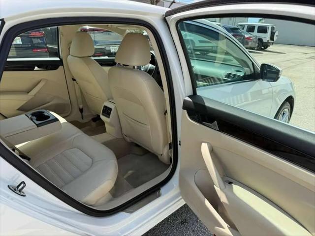 2014 Volkswagen Passat 1.8T SEL Premium