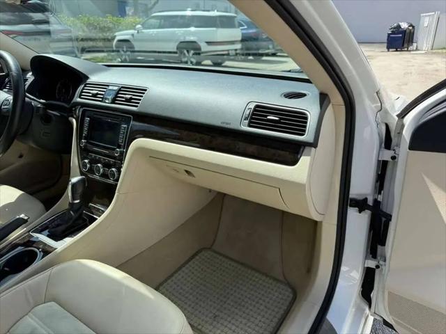 2014 Volkswagen Passat 1.8T SEL Premium