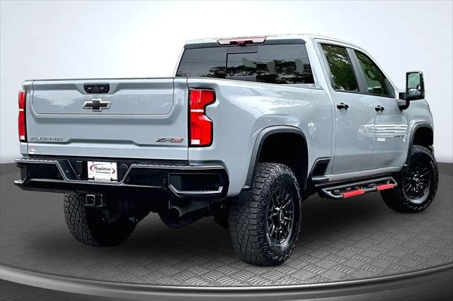 2025 Chevrolet Silverado 2500HD 4WD Crew Cab Standard Bed ZR2