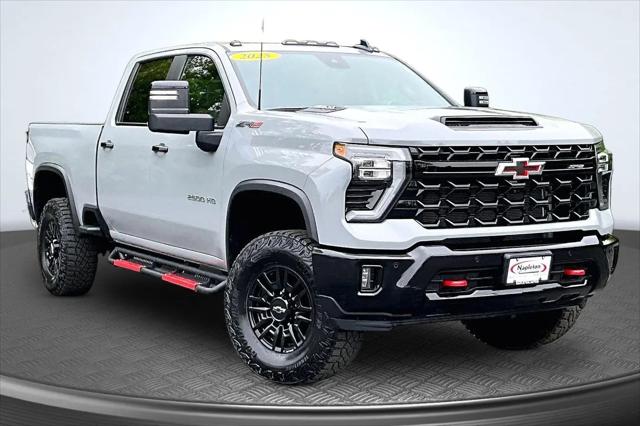 2025 Chevrolet Silverado 2500HD 4WD Crew Cab Standard Bed ZR2