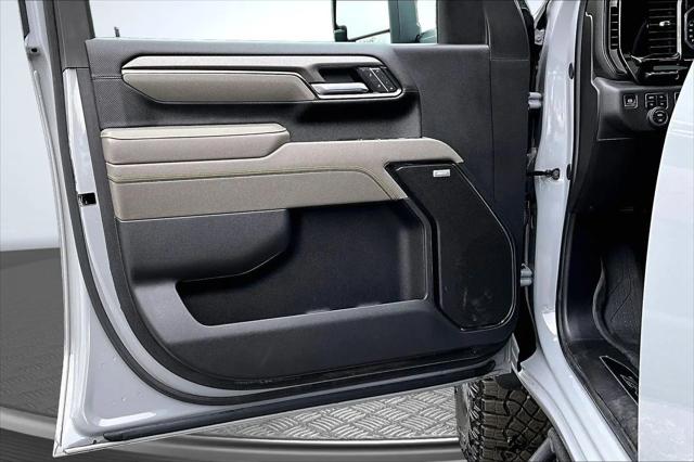 2025 Chevrolet Silverado 2500HD 4WD Crew Cab Standard Bed ZR2