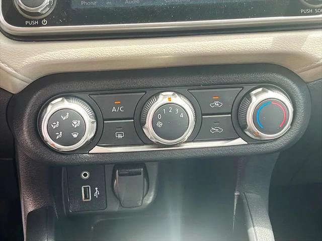 2021 Nissan Versa SV Xtronic CVT