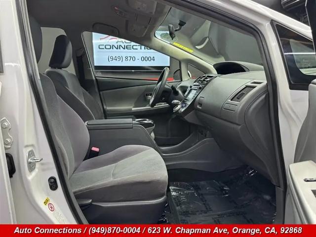 2014 Toyota Prius v Three