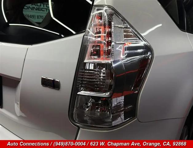 2014 Toyota Prius v Three