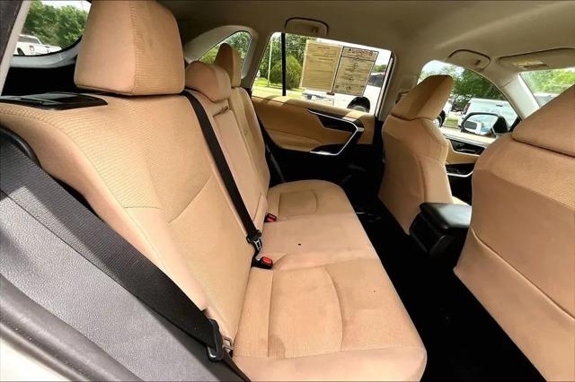 2019 Toyota RAV4 LE
