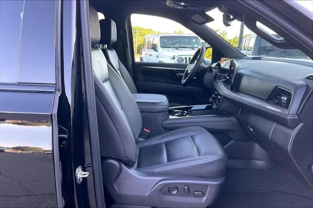 2025 Chevrolet Suburban 4WD Z71