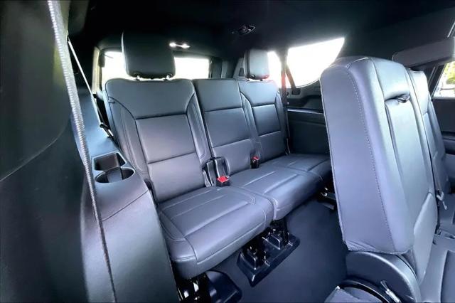 2025 Chevrolet Suburban 4WD Z71