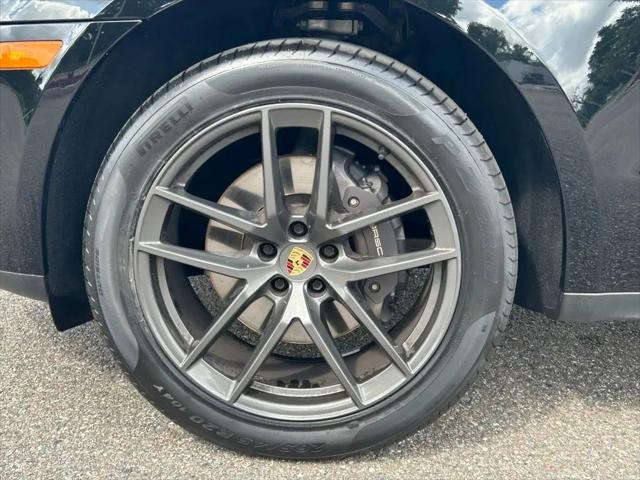 2023 Porsche Macan T