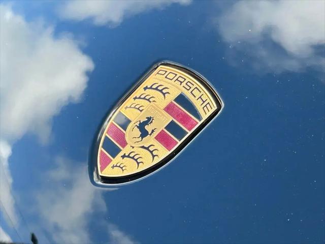 2023 Porsche Macan T
