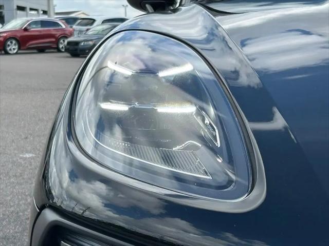 2023 Porsche Macan T