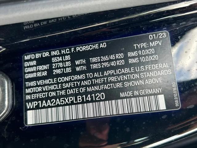 2023 Porsche Macan T
