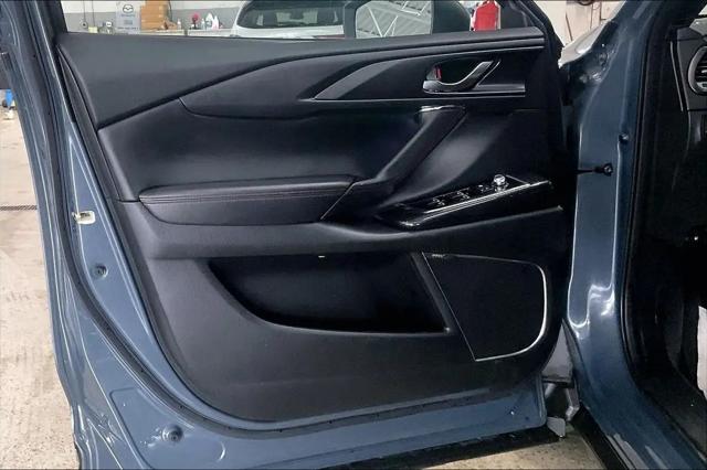 2023 Mazda CX-9 Carbon Edition