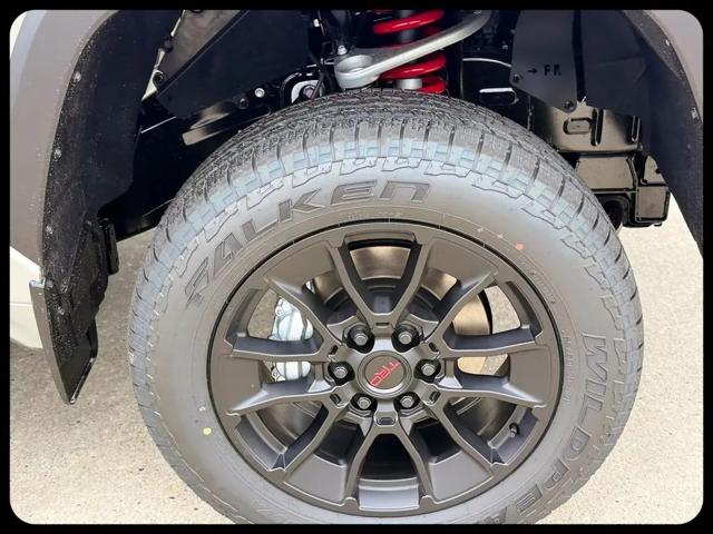 2026 Toyota Tundra Limited CrewMax 5.5' Bed