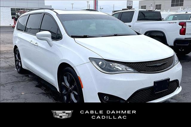 2020 Chrysler Pacifica 35th Anniversary Touring L Plus for sale in Topeka, KS