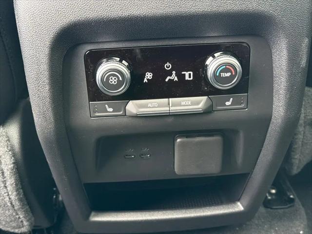 2026 GMC Acadia Denali AWD