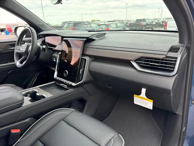 2026 GMC Acadia Denali AWD