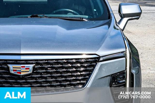 2025 Cadillac XT4 FWD Premium Luxury