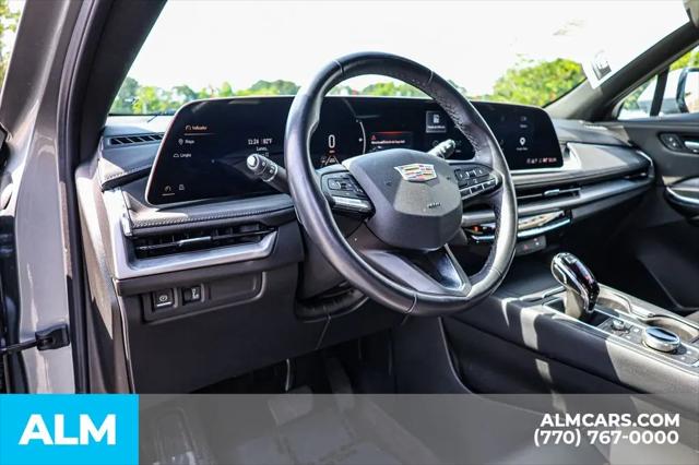 2025 Cadillac XT4 FWD Premium Luxury