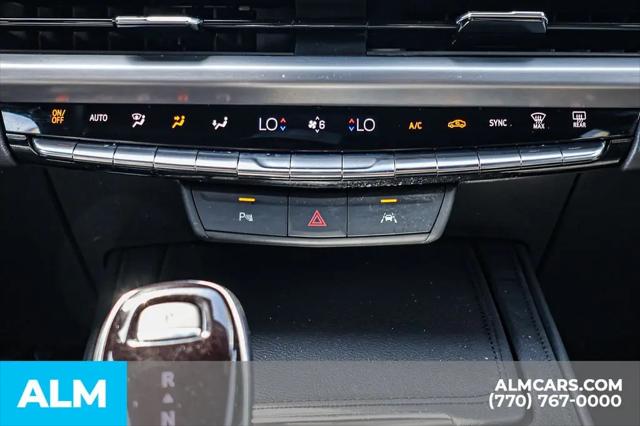 2025 Cadillac XT4 FWD Premium Luxury