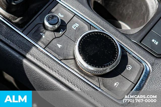 2025 Cadillac XT4 FWD Premium Luxury