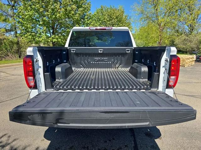 2025 GMC Sierra 1500 4WD Crew Cab Short Box Elevation with 3VL