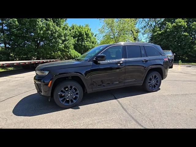 2026 Jeep Grand Cherokee 85th Anniversary Edition