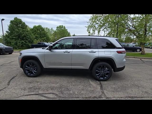 2026 Jeep Grand Cherokee 85th Anniversary Edition