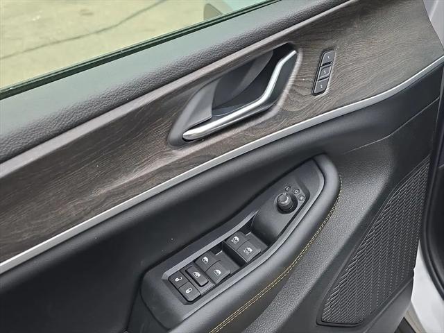 2026 Jeep Grand Cherokee 85th Anniversary Edition