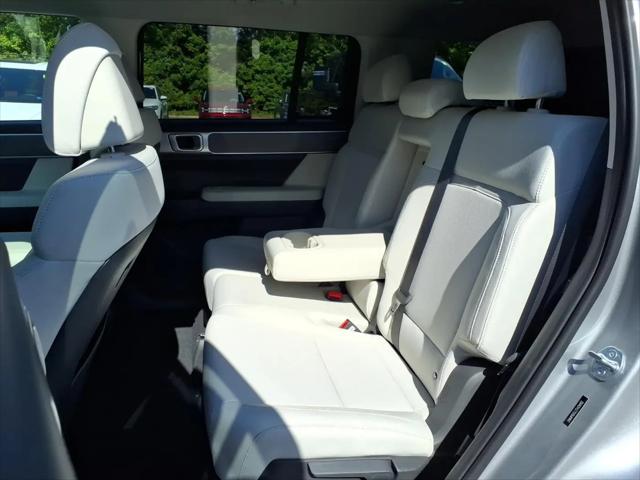 2026 Hyundai Santa Fe SE