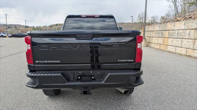 2025 Chevrolet Silverado 2500HD 4WD Crew Cab Standard Bed Custom