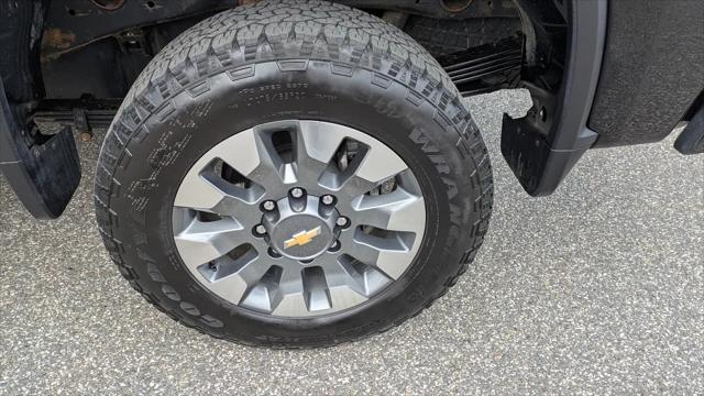 2025 Chevrolet Silverado 2500HD 4WD Crew Cab Standard Bed Custom
