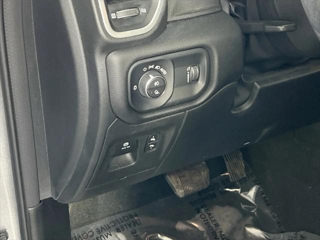 2022 Ram 1500 Big Horn Crew Cab 4x4 5'7" Box