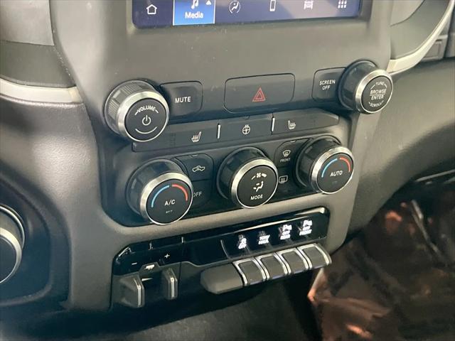 2022 Ram 1500 Big Horn Crew Cab 4x4 5'7" Box