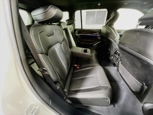 2023 Jeep Grand Cherokee Overland 4x4