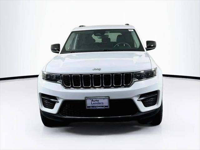 2023 Jeep Grand Cherokee Laredo 4x4