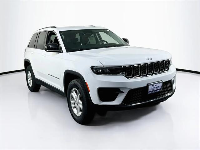 2023 Jeep Grand Cherokee Laredo 4x4