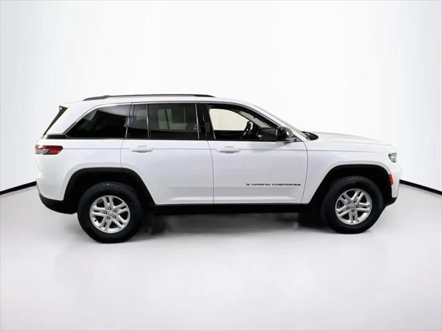 2023 Jeep Grand Cherokee Laredo 4x4