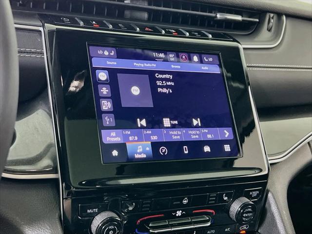 2023 Jeep Grand Cherokee Laredo 4x4