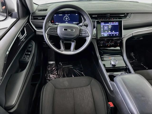 2023 Jeep Grand Cherokee Laredo 4x4