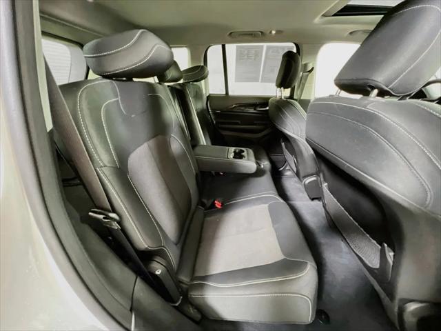 2023 Jeep Grand Cherokee Laredo 4x4