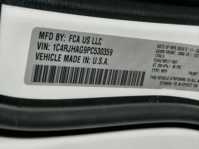 2023 Jeep Grand Cherokee Laredo 4x4