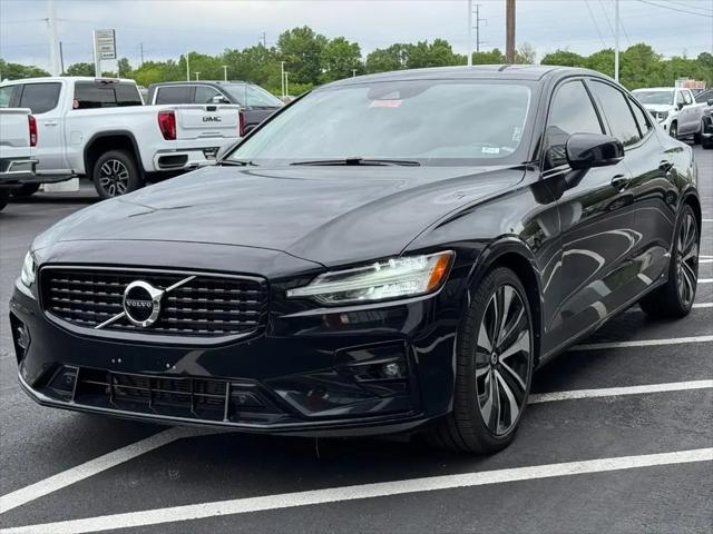 2022 Volvo S60 B5 Momentum