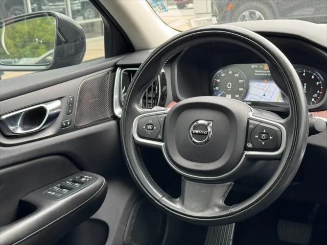 2022 Volvo S60 B5 Momentum